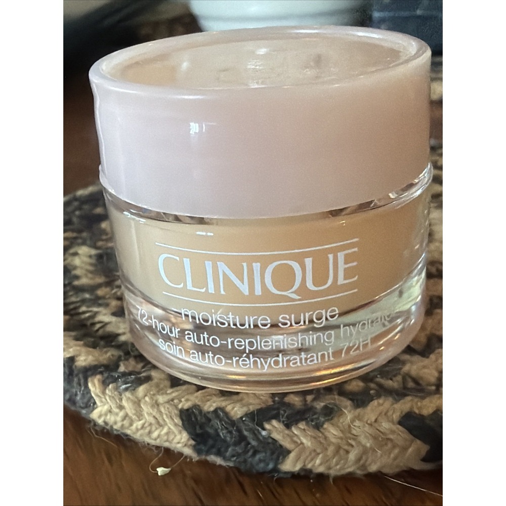 Clinique Moisture Surge Broad Spectrum SPF 28 Sheer Hydrator 0.5oz/15ml NEW TRVL